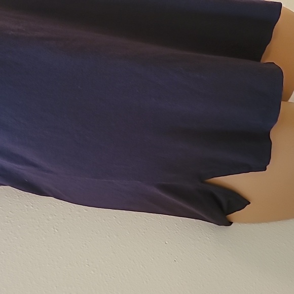 Women's grey v-neck t-shirt size Medium - Picture 4 of 8